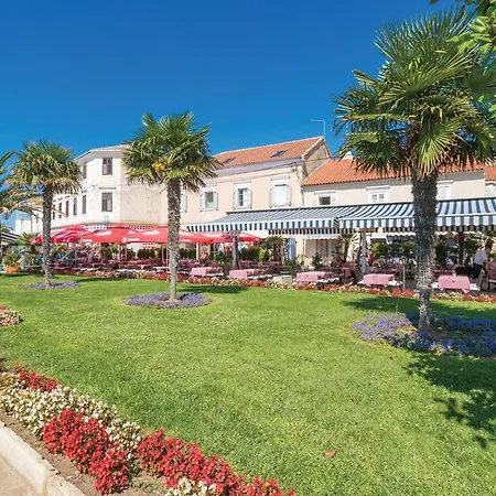 Apartment In With Wifi Biograd Na Moru