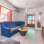2 Bedroom Stunning Apartment In Biograd Na Moru Apartmán Biograd Na Moru