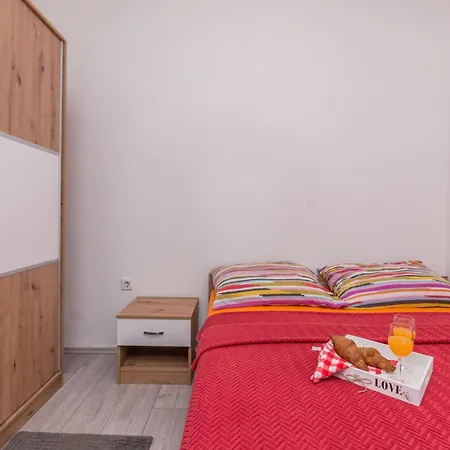 2 Bedroom In Biograd Na Moru