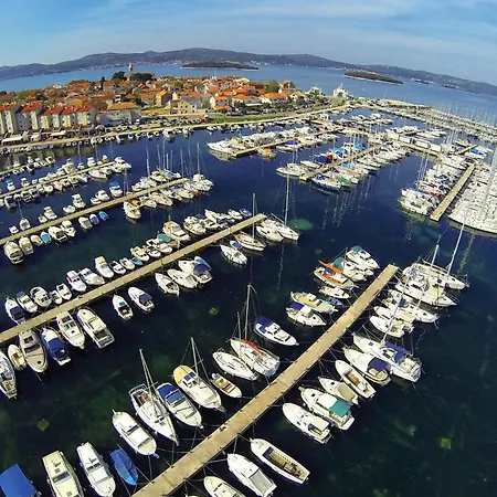 2 Bedroom In Lejlighed Biograd Na Moru