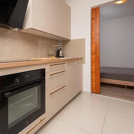 2 Bedroom In Lejlighed Biograd Na Moru