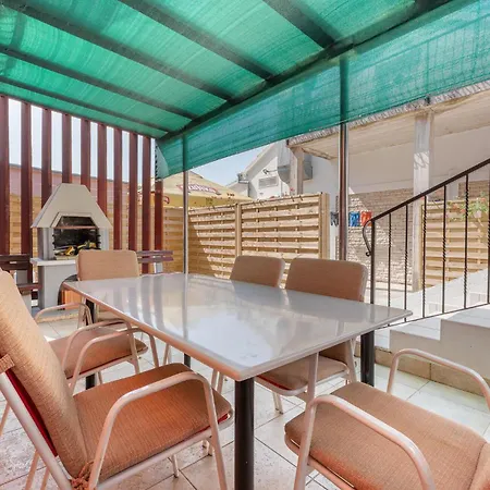 2 Bedroom In *