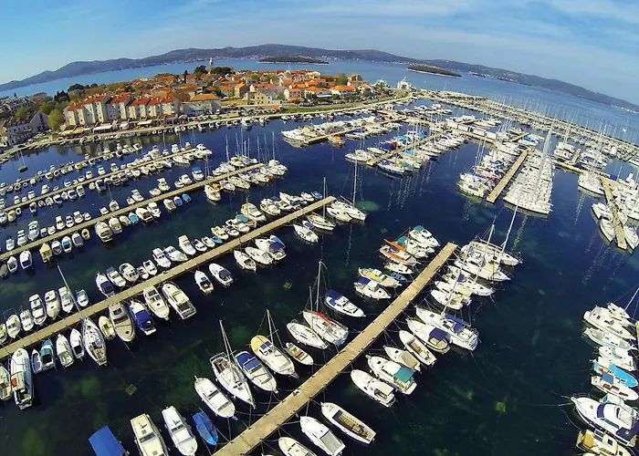 Lovely In 아파트 비오그라드나모루